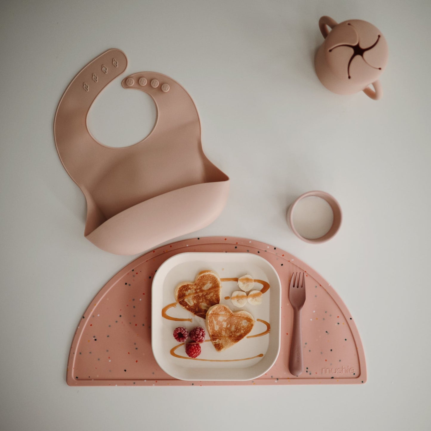 MUSHIE SILICONE MAT - POWDER PINK CONFETTI