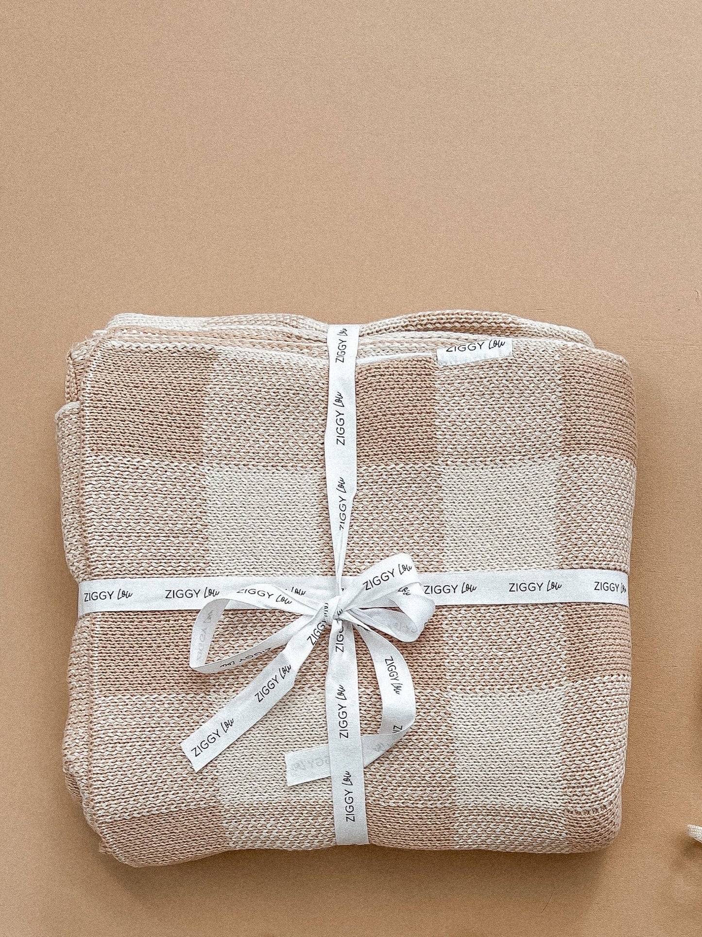 ZIGGY LOU KNITTED BLANKET - CARAMEL GINGHAM