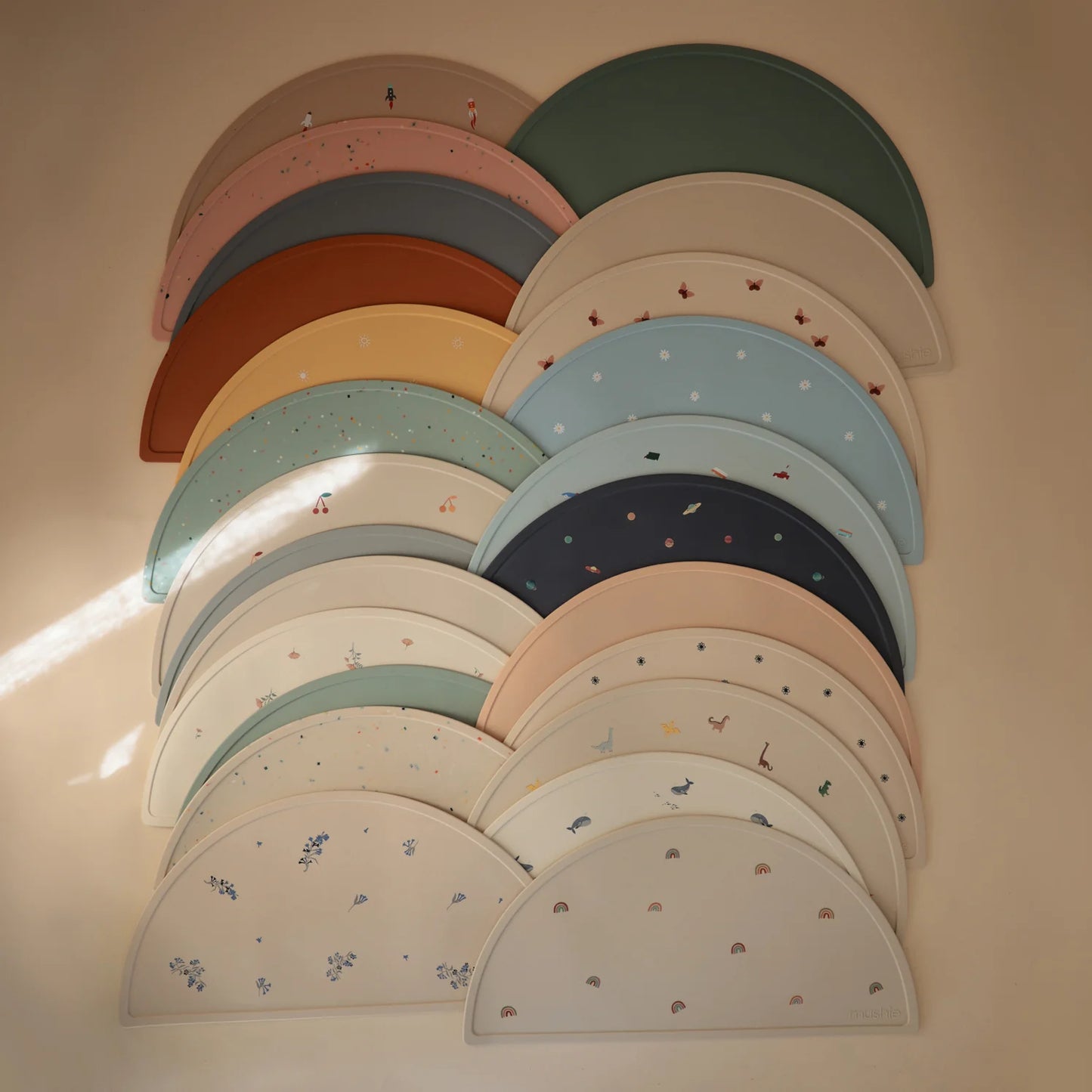 MUSHIE SILICONE MAT - POWDER PINK CONFETTI