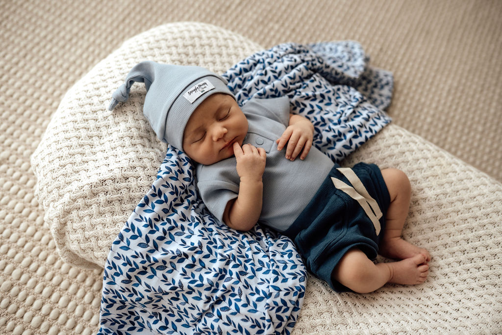 SNUGGLE HUNNY KIDS ORGANIC SHORTS - NAVY